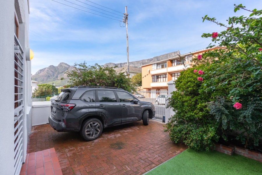 2 Bedroom Property for Sale in Tamboerskloof Western Cape